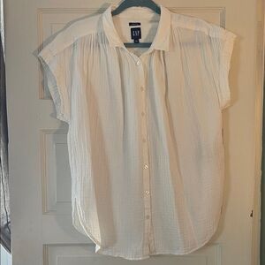GAP Women's White Crinkle-gauze Button-Down Shirt- Size L